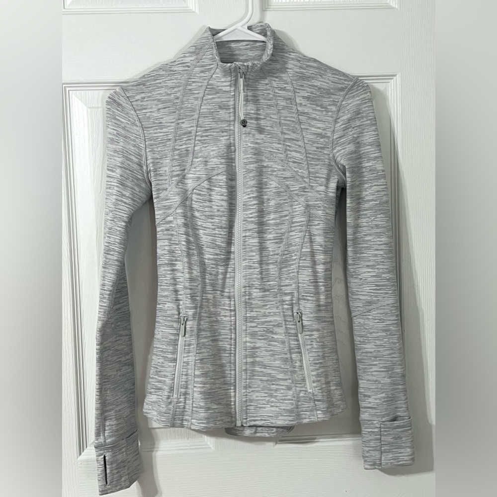 Lululemon Define Jacket Size 2 - Perfect Condition